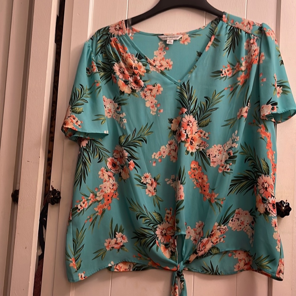 Blue blouse flower print